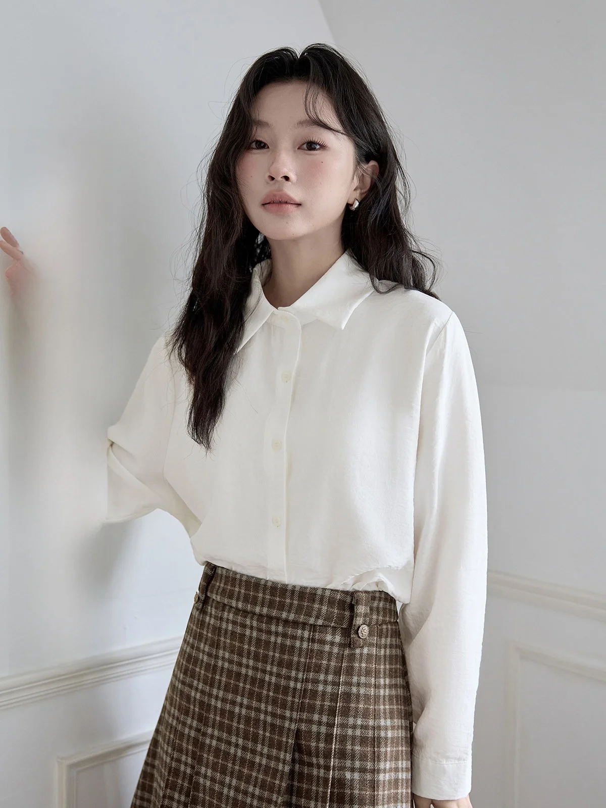 White Long Sve Collar irt Women's Faion Versatile HUIXI Dstring Loose Fit Korean Sle Breathable Comfortable
White Long Sve Collar irt Women's Faion Versatile HUIXI Dstring Loose Fit Korean Sle Breathable Comfortable