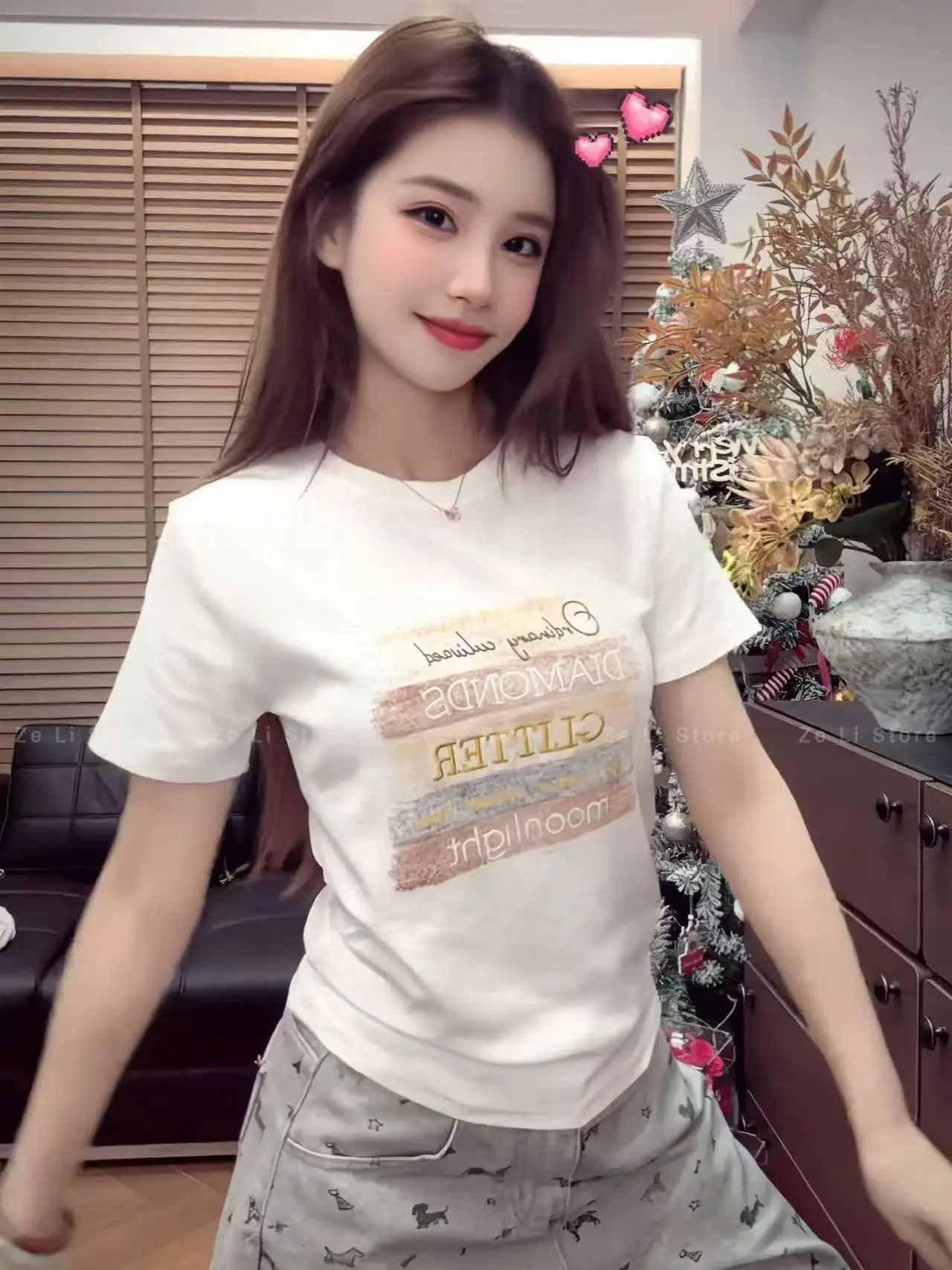 2026 New Arrival: Fashionable, Minimalist, Casual Crew Neck, Loose Fit, Slimming, Versatile, Letter Print Short Sleeve Knit Top
2026 New Arrival: Fashionable, Minimalist, Casual Crew Neck, Loose Fit, Slimming, Versatile, Letter Print Short Sleeve Knit Top