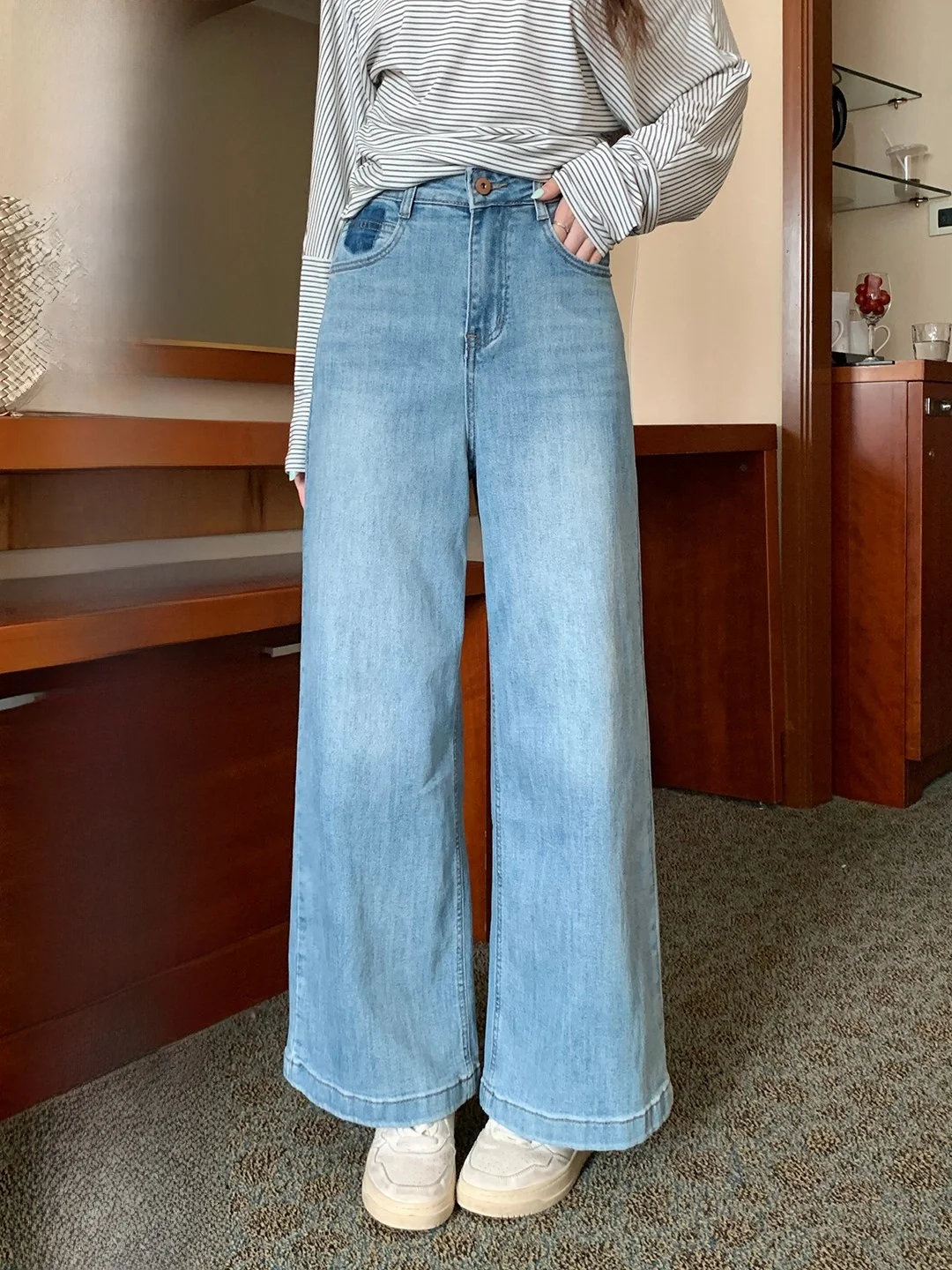 Retro Wide Leg Denim Jeans High Waist Straight Cut Loose Commute Versatile Pants Women Casual Comfortable Spring Season
Retro Wide Leg Denim Jeans High Waist Straight Cut Loose Commute Versatile Pants Women Casual Comfortable Spring Season