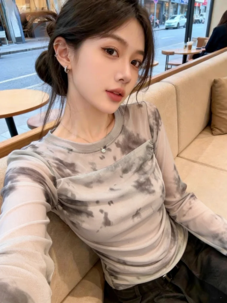 Spring New Style Women's Long Sleeve Silk T-Shirt Korean Version Slim Fit round Neck Print Mesh Top Waist Cinched Self Kept
Spring New Style Women's Long Sleeve Silk T-Shirt Korean Version Slim Fit round Neck Print Mesh Top Waist Cinched Self Kept