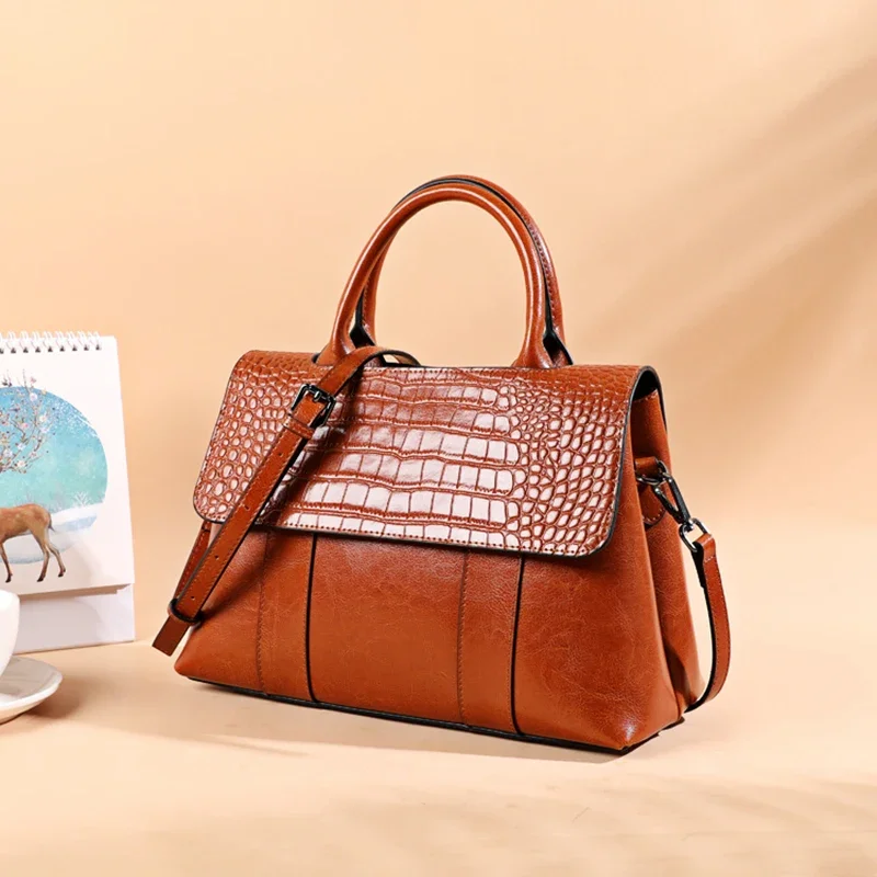 Women's Cowhide Genuine Leather Bag Female Crossbody Designer Luxury Shoulder Bags Ladies Casual Retro Large Capacity Handbag
Women's Cowhide Genuine Leather Bag Female Crossbody Designer Luxury Shoulder Bags Ladies Casual Retro Large Capacity Handbag