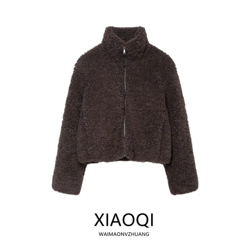 Теплая бархатная куртка из ягненка, новинка зимы 2025, женское модное пальто со стойкой, однотонное пальто на молнии
Теплая бархатная куртка из ягненка, новинка зимы 2025, женское модное пальто со стойкой, однотонное пальто на молнии