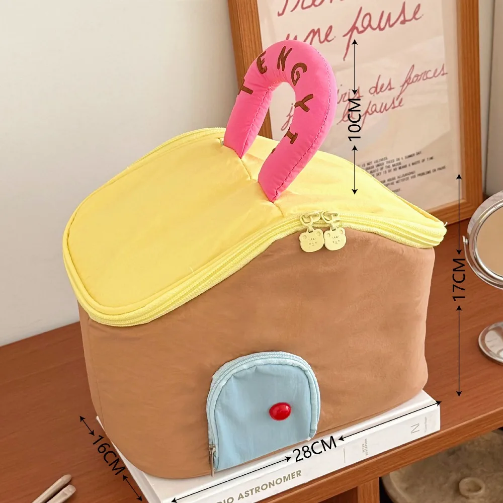 Waterproof Handheld Makeup Bag Nylon Cartoon House Shape Cosmetic Bag Large Capacity Clutch Bag Skincare Storage Bag Girls
Waterproof Handheld Makeup Bag Nylon Cartoon House Shape Cosmetic Bag Large Capacity Clutch Bag Skincare Storage Bag Girls
