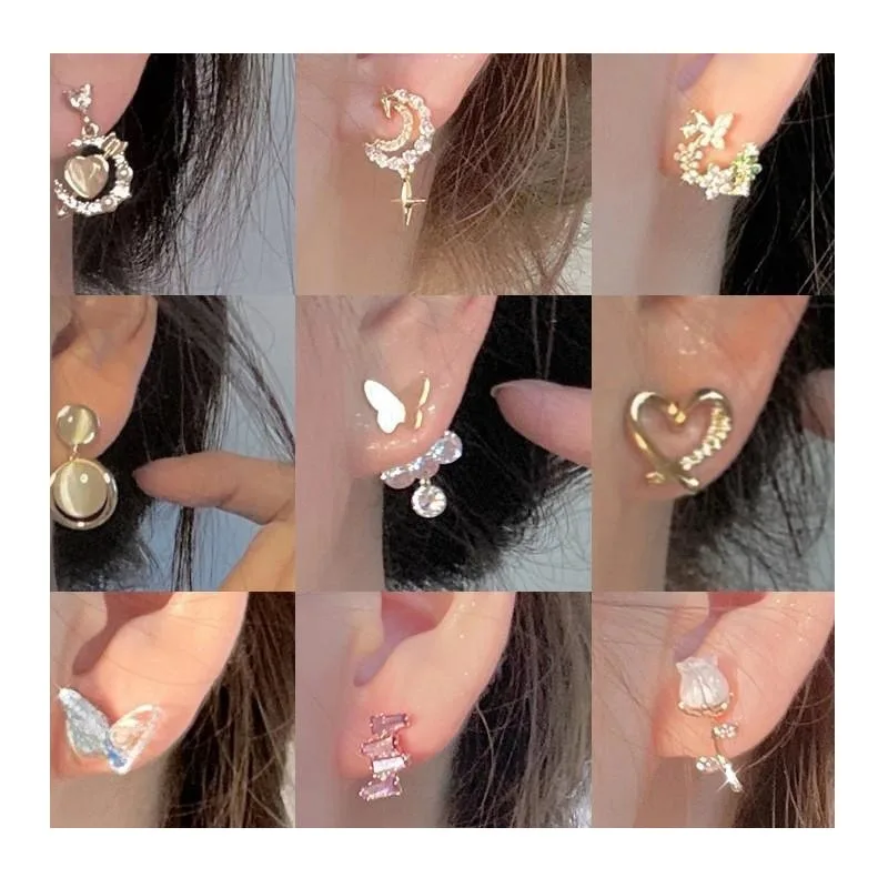 Autumn and Winter New Niche Design Sense Light Luxury Fashionable Stud Earrings Fashion Versatile Temperament Earrings Earrings
Autumn and Winter New Niche Design Sense Light Luxury Fashionable Stud Earrings Fashion Versatile Temperament Earrings Earrings
