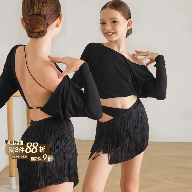 customized Half skirt irregular fringe Latin dance practice uniform for girls with bottom pants одежда для танцев dancer clothes
customized Half skirt irregular fringe Latin dance practice uniform for girls with bottom pants одежда для танцев dancer clothes