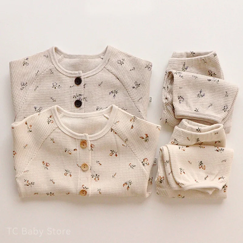 Baby Pajamas Keep Warm Floral Solid Color New Children's Clothing Pajama Baby Boys Girls Home Clothes Infant Autumn Winter 2022
Baby Pajamas Keep Warm Floral Solid Color New Children's Clothing Pajama Baby Boys Girls Home Clothes Infant Autumn Winter 2022