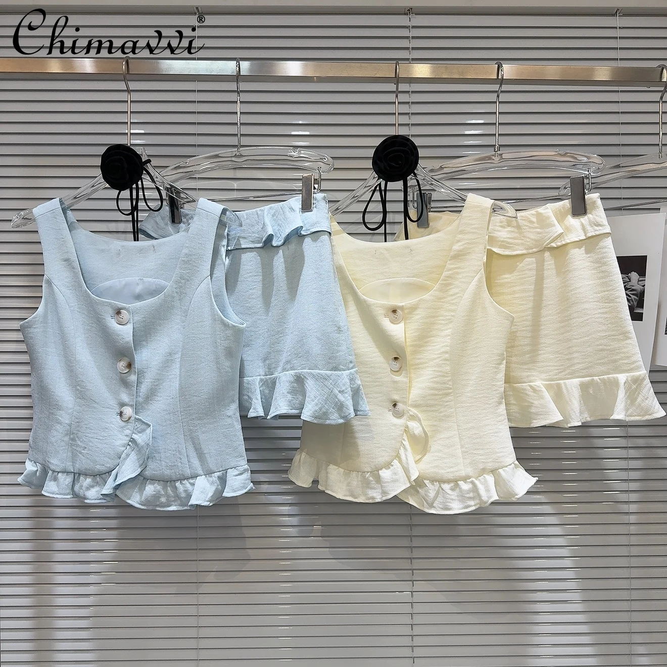 French Sweet Socialite Square Neck Sleeveless Single-breasted Short Tank Tops High Waist Slim Mini Skirts Two-piece Sets Women
French Sweet Socialite Square Neck Sleeveless Single-breasted Short Tank Tops High Waist Slim Mini Skirts Two-piece Sets Women
