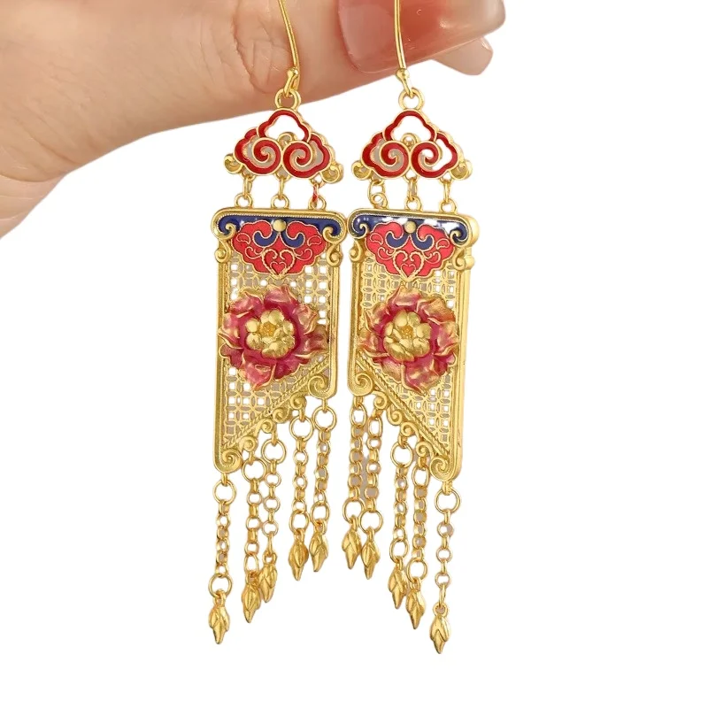 Серьги-крючки из серебра 925 пробы с цветком эмали и бахромой, женские новые серьги в китайском этническом стиле, тонкое лицо
Серьги-крючки из серебра 925 пробы с цветком эмали и бахромой, женские новые серьги в китайском этническом стиле, тонкое лицо