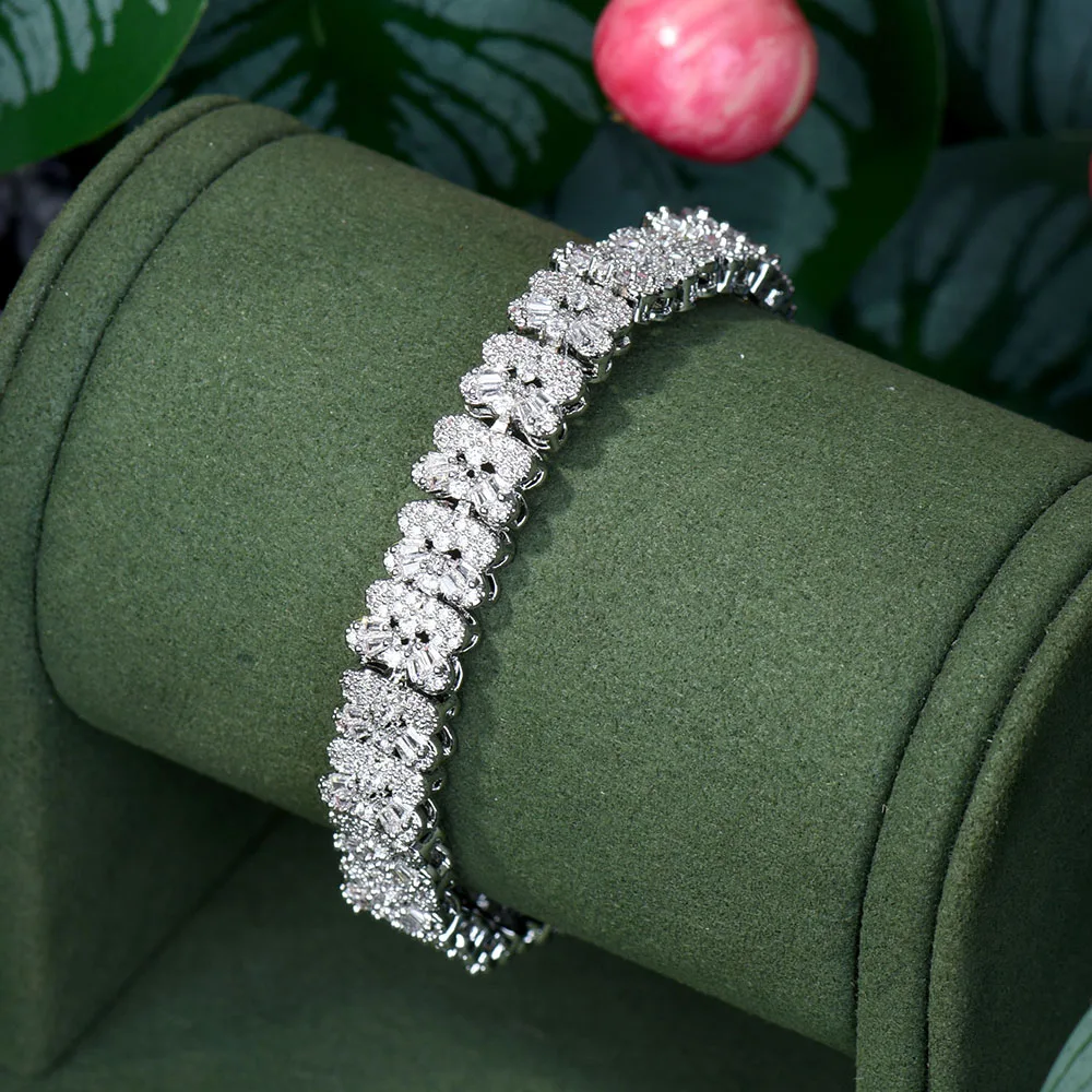 HIBRIDE Beautiful Cubic Zirconia Flower Charm Bracelets For Women Bridal Engagement Party Jewelry Accessories B-177
HIBRIDE Beautiful Cubic Zirconia Flower Charm Bracelets For Women Bridal Engagement Party Jewelry Accessories B-177