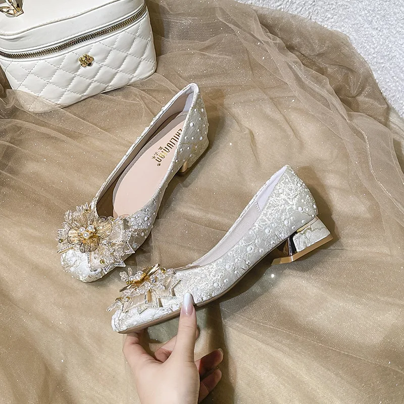 Elegant Women Wedding Shoes Exquisite Imitation Pearl High Heels for Woman French Style Casual Shoe Designer Shoes Zapatos Mujer
Elegant Women Wedding Shoes Exquisite Imitation Pearl High Heels for Woman French Style Casual Shoe Designer Shoes Zapatos Mujer