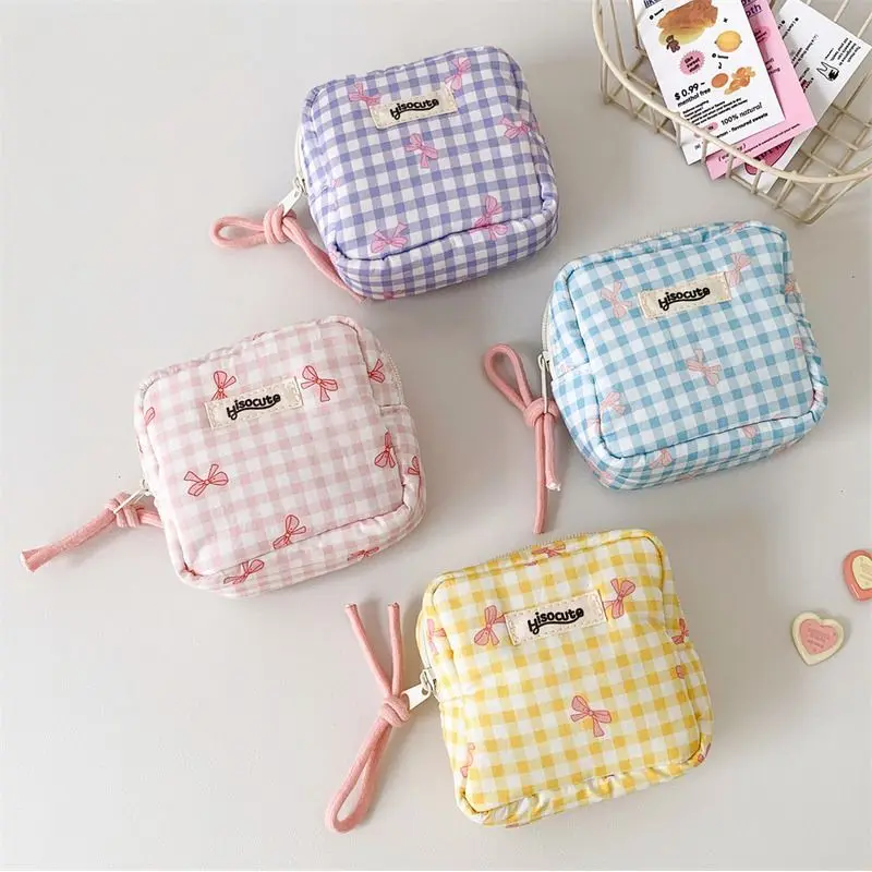 Mini Plaid Multifuctional Cosmetic Bag Checkered Polyester Bow Print Pouch Small With Zipper Coin Purse Storage Organizer Bags
Mini Plaid Multifuctional Cosmetic Bag Checkered Polyester Bow Print Pouch Small With Zipper Coin Purse Storage Organizer Bags