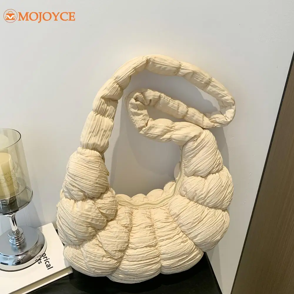 New Pleated Cloud Satchel Bag Ladies Quilted Cotton Dumpling Bags Large Capacity Simple Crossbody Bags Puffer Solid Shoulder Bag
New Pleated Cloud Satchel Bag Ladies Quilted Cotton Dumpling Bags Large Capacity Simple Crossbody Bags Puffer Solid Shoulder Bag