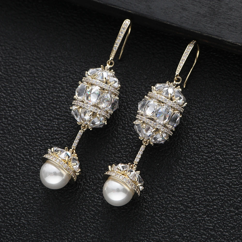 Роскошные индийские серьги-колокольчики с длинным жемчугом для женщин, модные круглые серьги с геометрическим рисунком, серьги с крестом из циркона, ювелирные изделия A20020
Роскошные индийские серьги-колокольчики с длинным жемчугом для женщин, модные круглые серьги с геометрическим рисунком, серьги с крестом из циркона, ювелирные изделия A20020