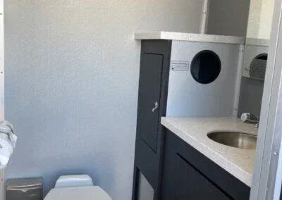 New Arrival 2 Station 2023 Portable Toilet Toilet Outdoor Portable And Shower Room Mobile Trailer Hot sales
New Arrival 2 Station 2023 Portable Toilet Toilet Outdoor Portable And Shower Room Mobile Trailer Hot sales