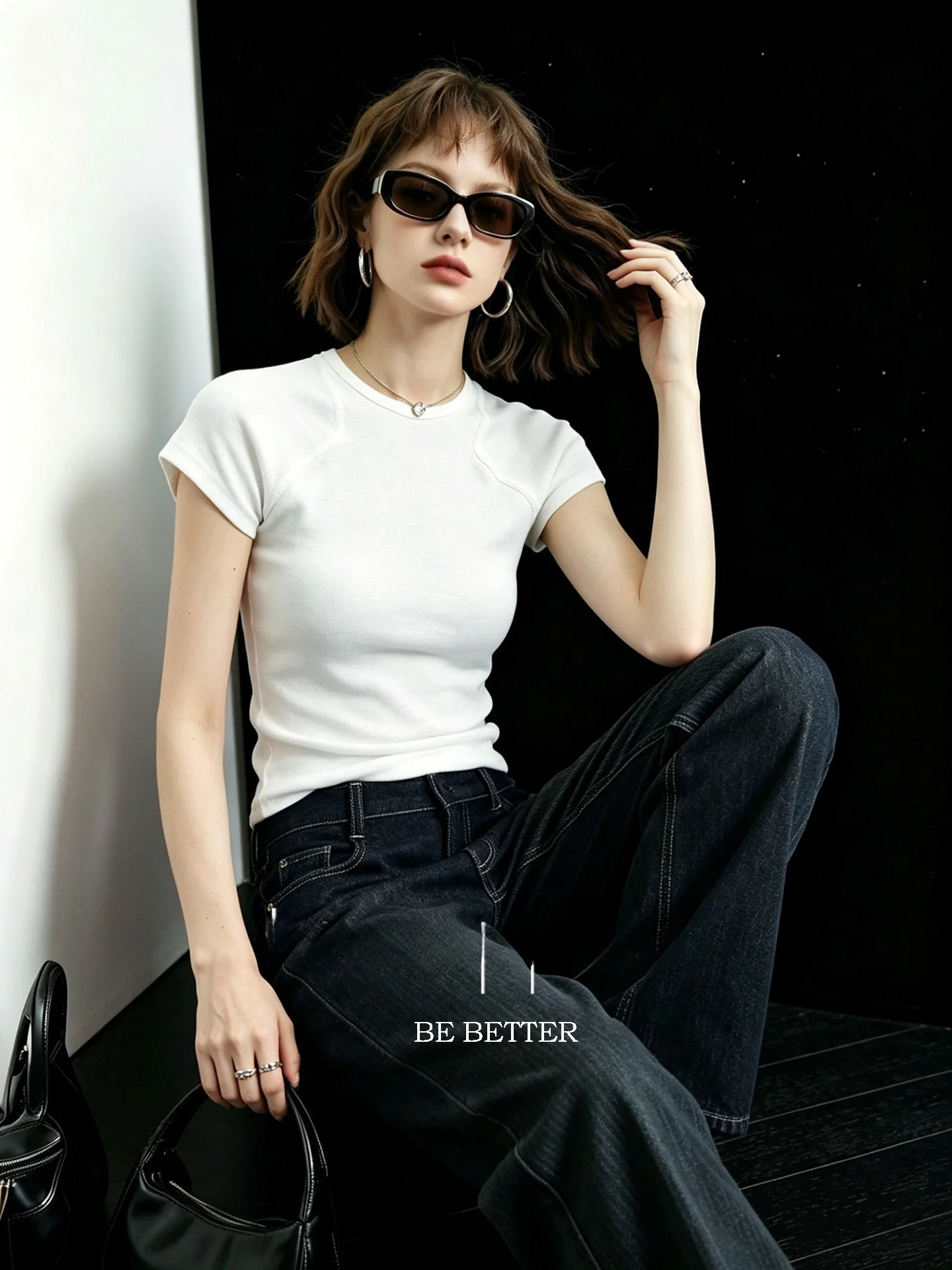 White Slim Fit T-Shirt Short Sleeve Split Design Basic Style Summer New Arrival Women's Fashion Top Huaappuw French Style
White Slim Fit T-Shirt Short Sleeve Split Design Basic Style Summer New Arrival Women's Fashion Top Huaappuw French Style