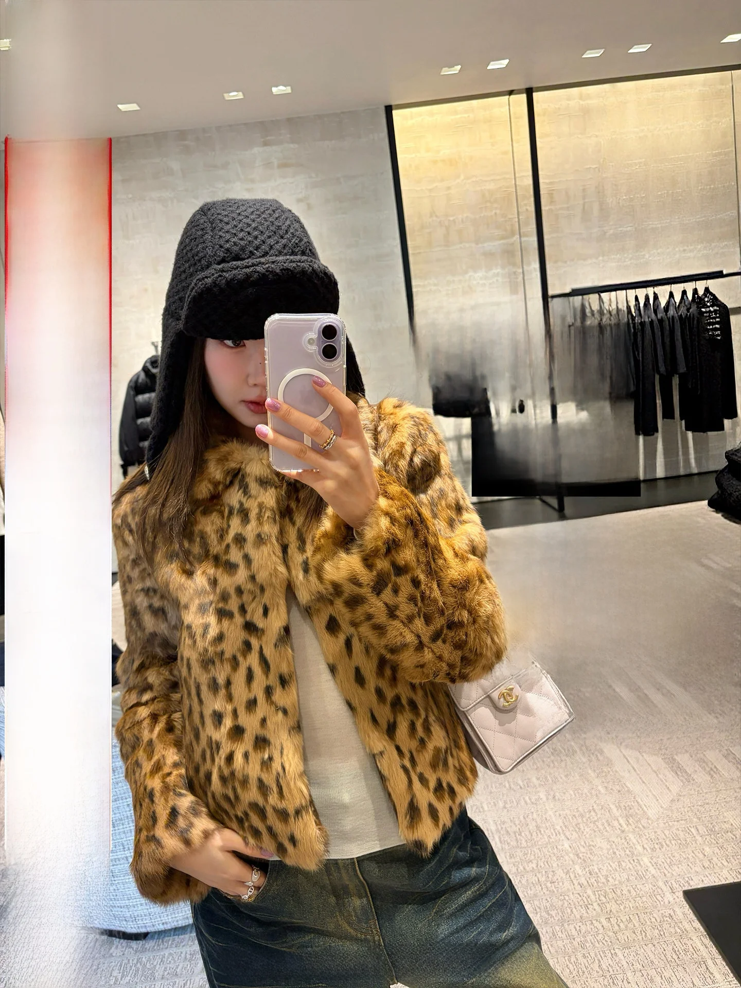 Ranwear Exclusive Leopard Print Ambitionist Dyeing Open Mold Flower Pattern Collar Warm Rabbit Fur Double Version Fur Coat
Ranwear Exclusive Leopard Print Ambitionist Dyeing Open Mold Flower Pattern Collar Warm Rabbit Fur Double Version Fur Coat