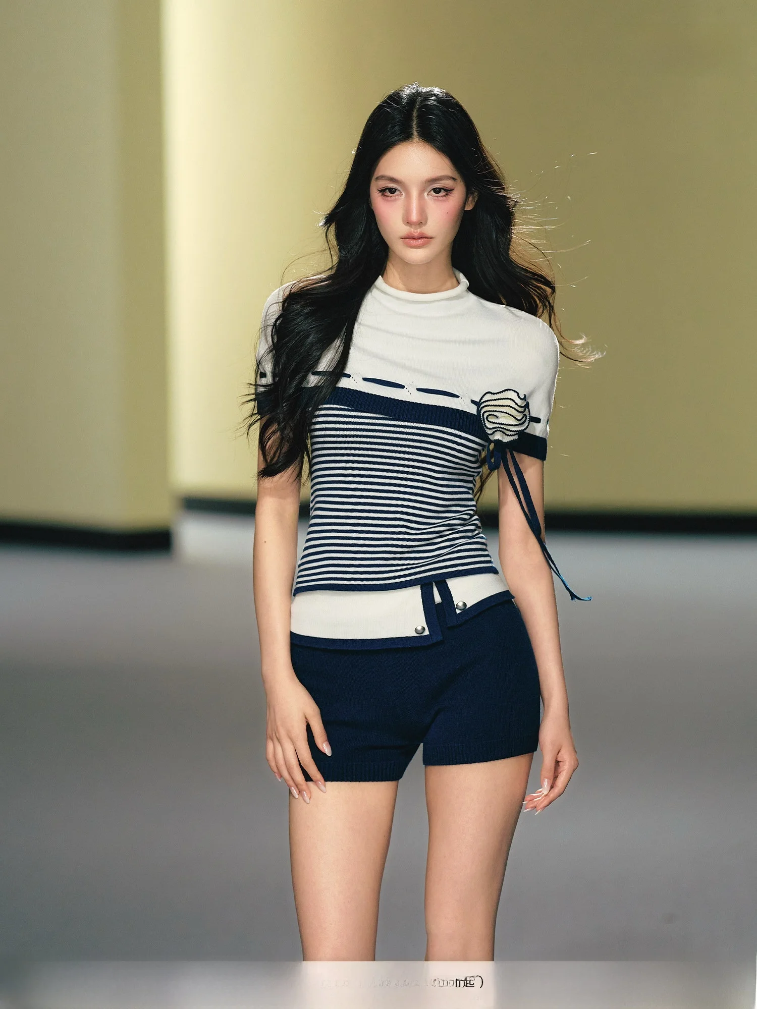 AGAM Original Handmade Half High Collar Cowl Neck Short Sleeve T-Shirt And Shorts Set Color Block Turn up Cuff Fashionable Wo...
AGAM Original Handmade Half High Collar Cowl Neck Short Sleeve T-Shirt And Shorts Set Color Block Turn up Cuff Fashionable Wo...
