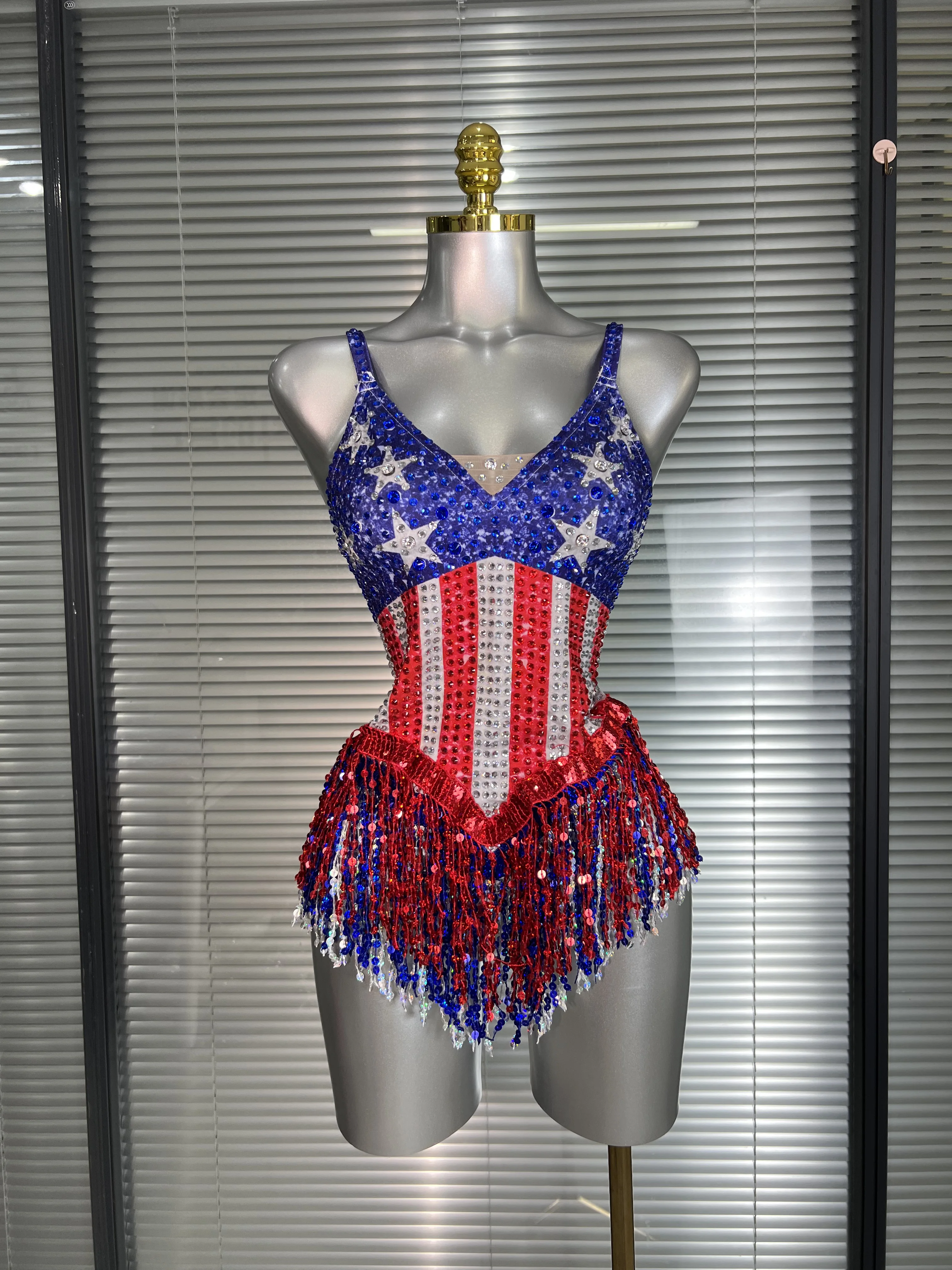 Women Sexy Tassel Crystal Stretched Night Club Circus Dancer USA Flag Stage Costume Party Bodysuit
Women Sexy Tassel Crystal Stretched Night Club Circus Dancer USA Flag Stage Costume Party Bodysuit