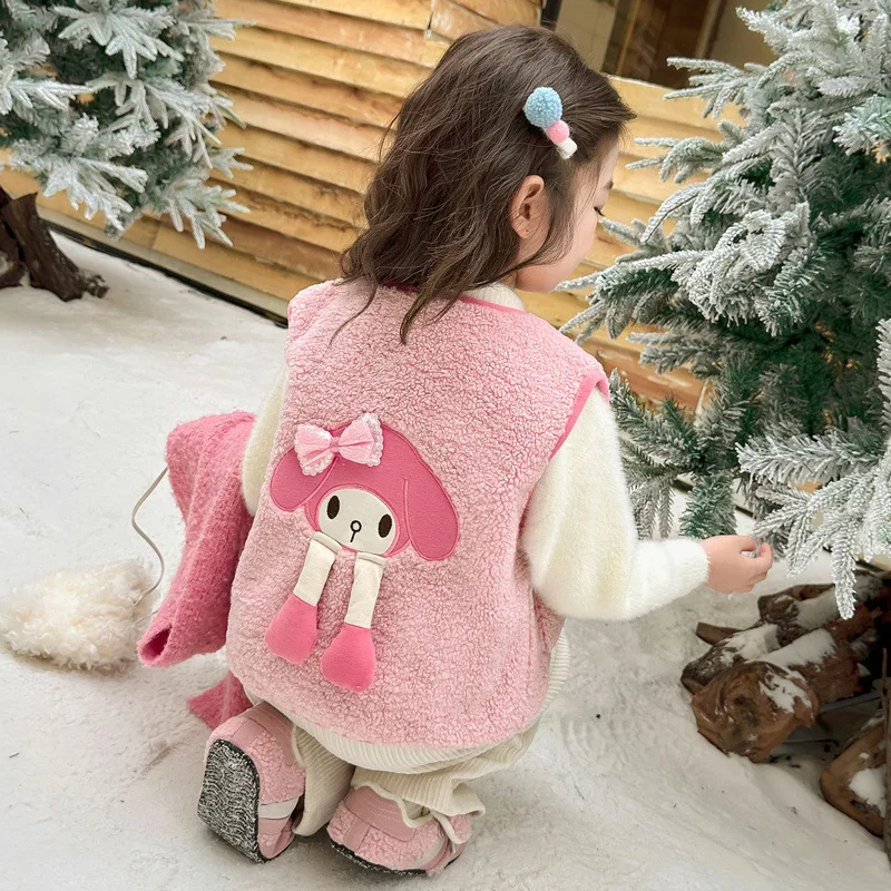 Autumn Winter New Anime Sanrioed Kuromi Melody Kawaii Girls Sleeveless Vest Jacke Lambswool Coat Kids Fashion Warm Vest Outwear
Autumn Winter New Anime Sanrioed Kuromi Melody Kawaii Girls Sleeveless Vest Jacke Lambswool Coat Kids Fashion Warm Vest Outwear