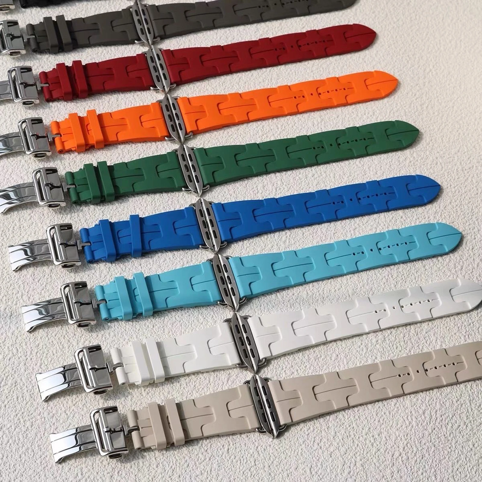 Single Tour Rubber Watch Band for All Series of Apple Watch S11/10/9/8/7 Ultra Kilim Apple Watch Rubber Strap
Single Tour Rubber Watch Band for All Series of Apple Watch S11/10/9/8/7 Ultra Kilim Apple Watch Rubber Strap
