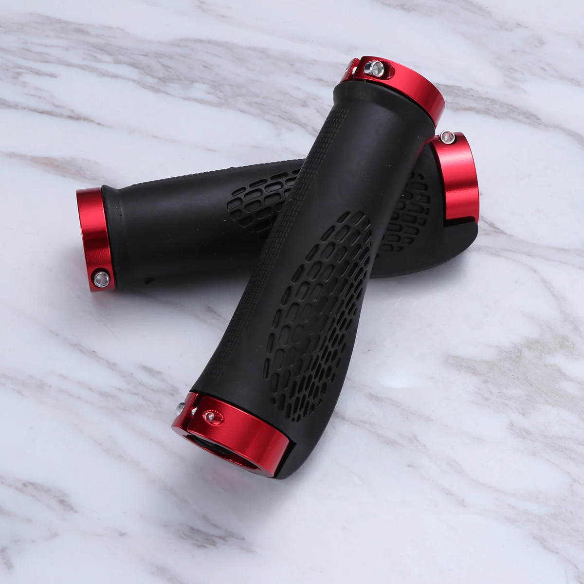 1 Pair Bicycle Handlebar Grips Rubber Non-Slip Ergonomic Shock Absorbing Comfortable For Long Ride Mountain Bike Cycling
1 Pair Bicycle Handlebar Grips Rubber Non-Slip Ergonomic Shock Absorbing Comfortable For Long Ride Mountain Bike Cycling