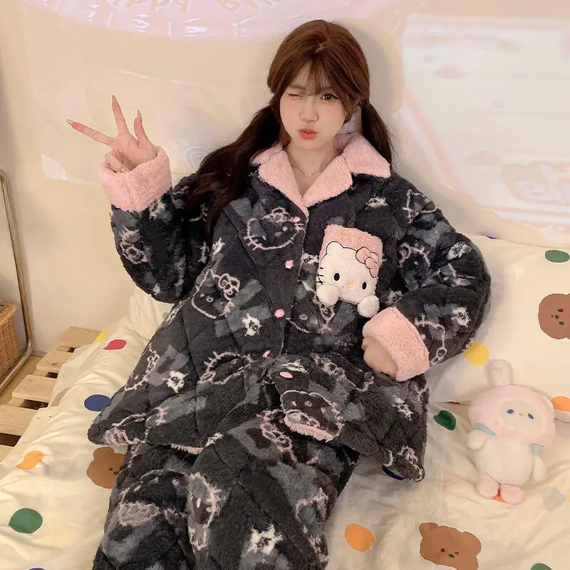 Милые фланелевые пижамы с рисунком «Hello Kitty», женский зимний кардиган, теплый коралловый флис, повседневный мягкий удобный домашний костюм, комплект 
Милые фланелевые пижамы с рисунком «Hello Kitty», женский зимний кардиган, теплый коралловый флис, повседневный мягкий удобный домашний костюм, комплект