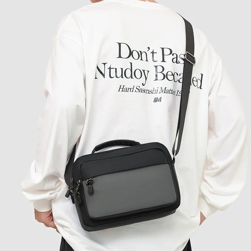 Мужская портативная многослойная сумка через плечо для хранения мобильного телефона, вертикальная версия для путешествий и бизнеса, диагональная сумка через плечо
Мужская портативная многослойная сумка через плечо для хранения мобильного телефона, вертикальная версия для путешествий и бизнеса, диагональная сумка через плечо