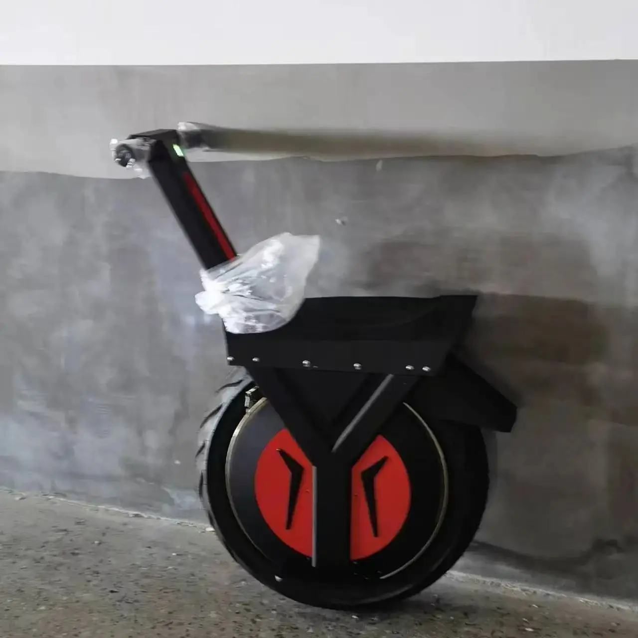 Electric Unicycle 60V 500W 17-Inch Tire, 4-12Ah Battery, 25KMH Speed, 28-96KM Range E Single-Wheel Scooter Electric Monowheel
Electric Unicycle 60V 500W 17-Inch Tire, 4-12Ah Battery, 25KMH Speed, 28-96KM Range E Single-Wheel Scooter Electric Monowheel