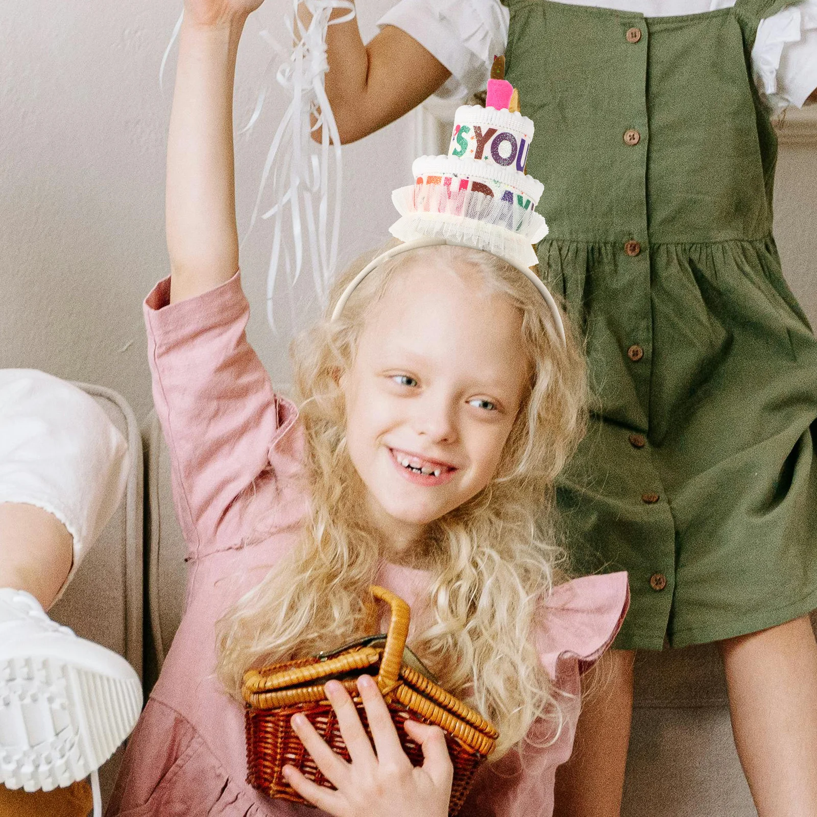 Повязка на голову для торта, креативный аксессуар для волос на день рождения для детей, головной убор с героями мультфильмов для девочек, реквизит для фотосессии, вечерние обручи для волос, декор
Повязка на голову для торта, креативный аксессуар для волос на день рождения для детей, головной убор с героями мультфильмов для девочек, реквизит для фотосессии, вечерние обручи для волос, декор