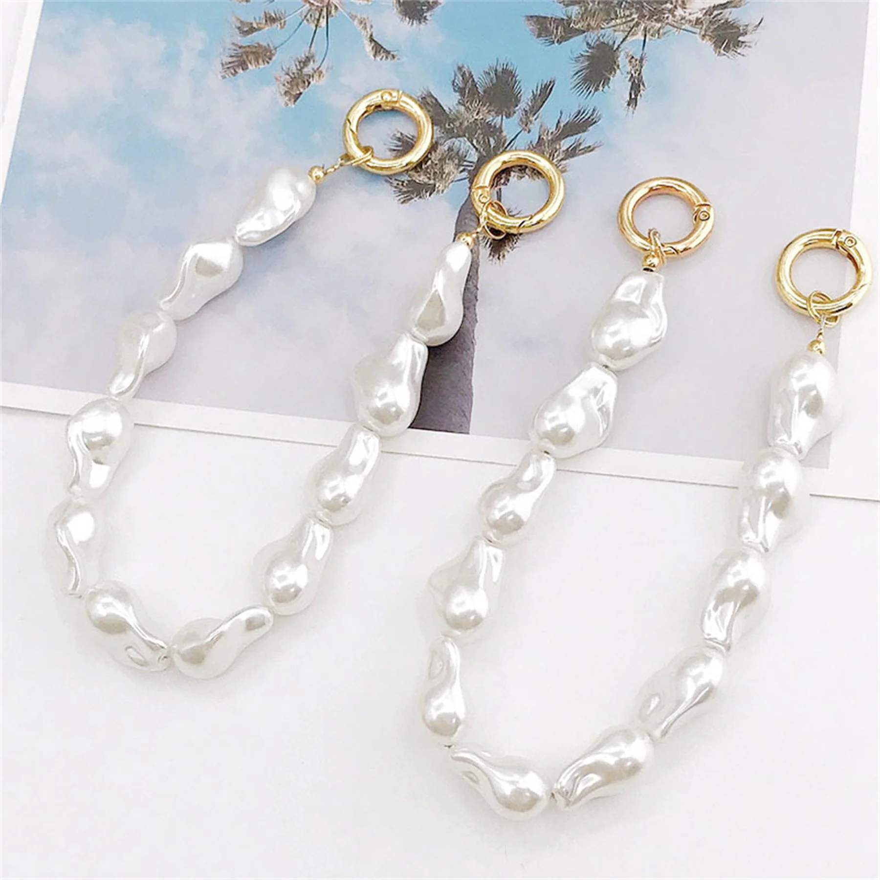 1Pc Luxury Korean Mobile Phone Stone ZY Shaped Pearl Portable Bracelet Chain For iPhone 14 Pro max 13 12 Samsung Flip 4 3 5G
1Pc Luxury Korean Mobile Phone Stone ZY Shaped Pearl Portable Bracelet Chain For iPhone 14 Pro max 13 12 Samsung Flip 4 3 5G