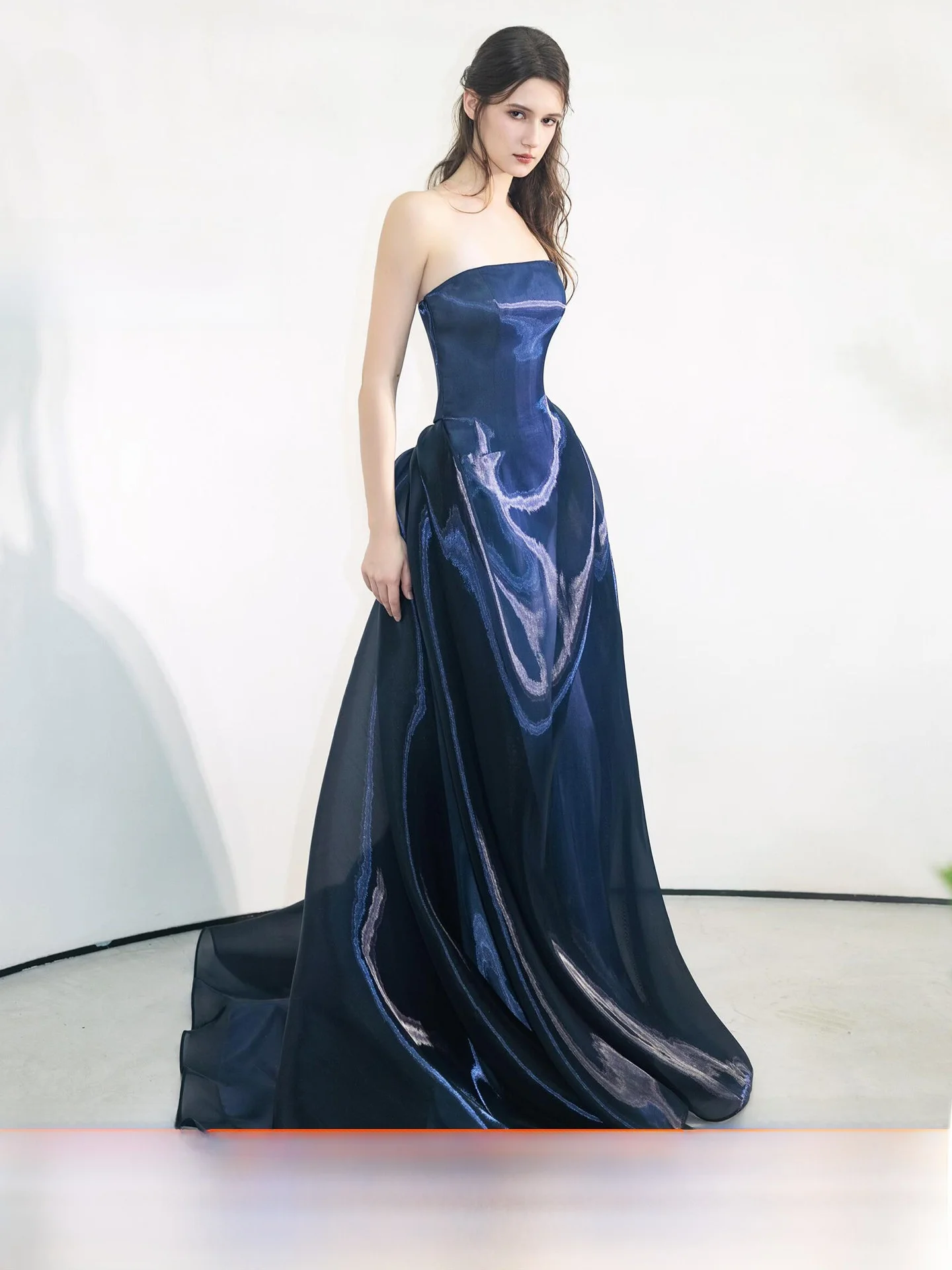 Elegant Long Tail Evening Gown Sexy mid Waist Zipper Style No Sleeve Formal Dress for Wedding Party Birthday Adult Ceremony
Elegant Long Tail Evening Gown Sexy mid Waist Zipper Style No Sleeve Formal Dress for Wedding Party Birthday Adult Ceremony