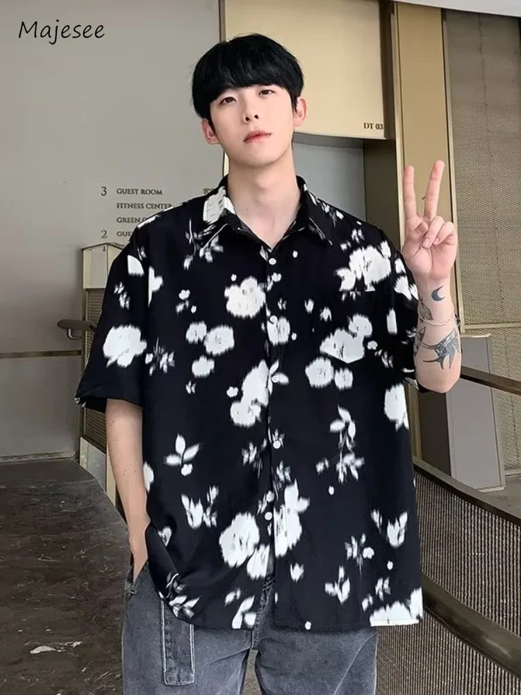 Shirts Men Harajuku New All-match High Street Minimalist Clothing American Style Chic Floral Half Sleeves Simple Loose Summer
Shirts Men Harajuku New All-match High Street Minimalist Clothing American Style Chic Floral Half Sleeves Simple Loose Summer