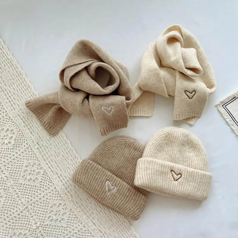 F19F Kids Knitted Bonnet and Scarf Set with Heart Embroidery for 3 to 8 Year Boys Girls Solid Color Warm Hat & Long Muffler
F19F Kids Knitted Bonnet and Scarf Set with Heart Embroidery for 3 to 8 Year Boys Girls Solid Color Warm Hat & Long Muffler