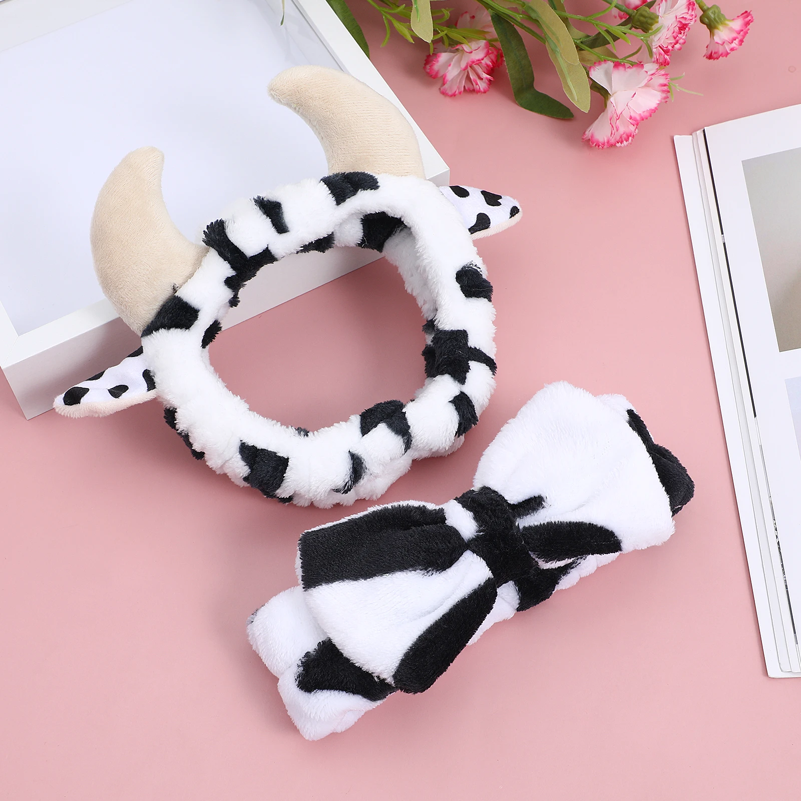 2pcs Cow Pattern Headband Bow Design Cloth Hair Band For Face Washing Spa Makeup Skincare Animal Print Wash Face Headband
2pcs Cow Pattern Headband Bow Design Cloth Hair Band For Face Washing Spa Makeup Skincare Animal Print Wash Face Headband