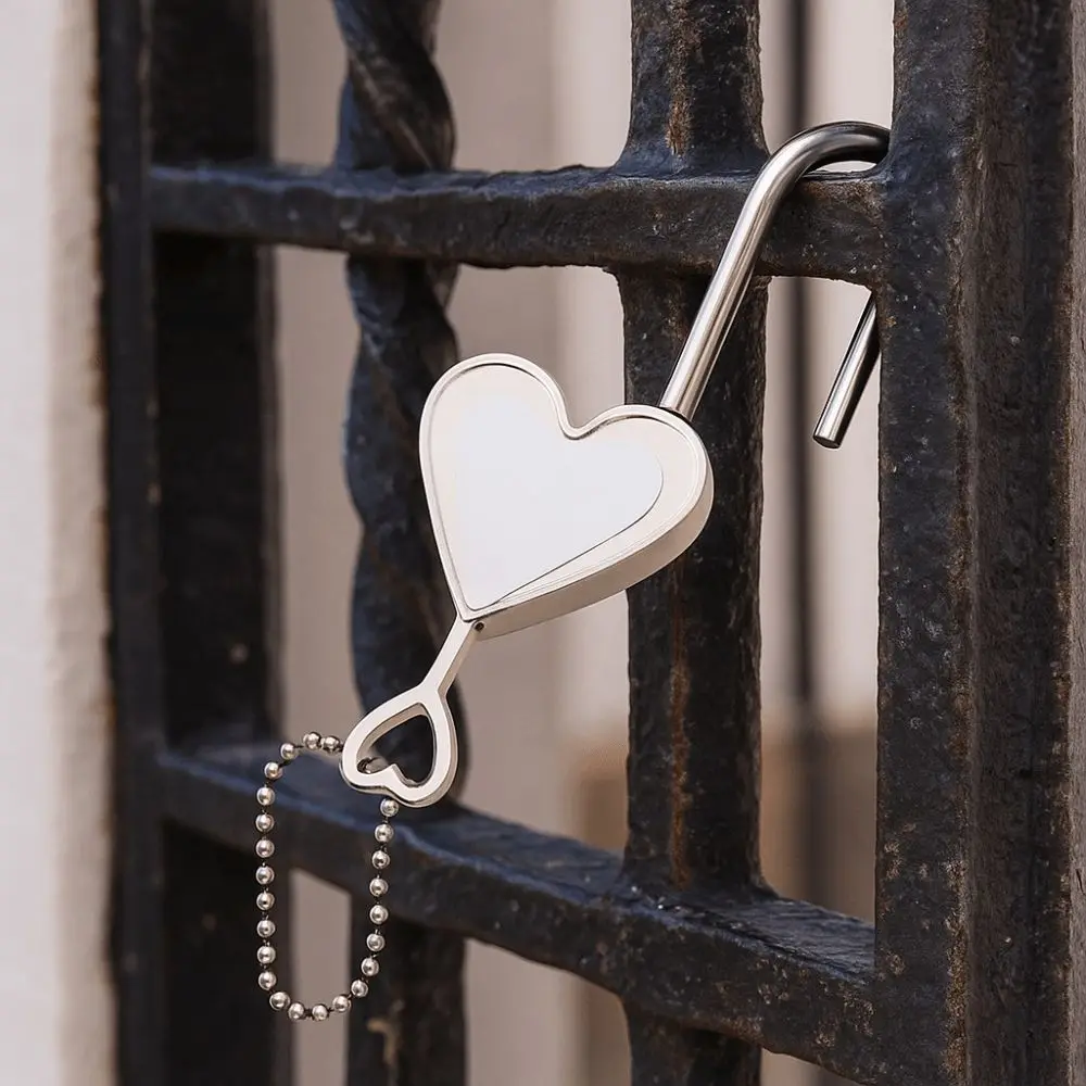 Heart Shaped Thermal Transfer Lock Square Shaped Mini Size Love Lock with Key Zinc Alloy Heart Shaped Lock Tourist Attraction
Heart Shaped Thermal Transfer Lock Square Shaped Mini Size Love Lock with Key Zinc Alloy Heart Shaped Lock Tourist Attraction