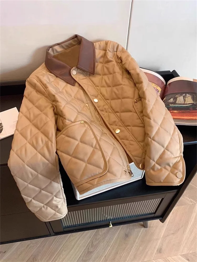 Retro Patchwork Cotton Jaet Women's Autumn Winter Slimming Quilted Collar Coat Diamond Pattern Casual Outerwear
Retro Patchwork Cotton Jaet Women's Autumn Winter Slimming Quilted Collar Coat Diamond Pattern Casual Outerwear
