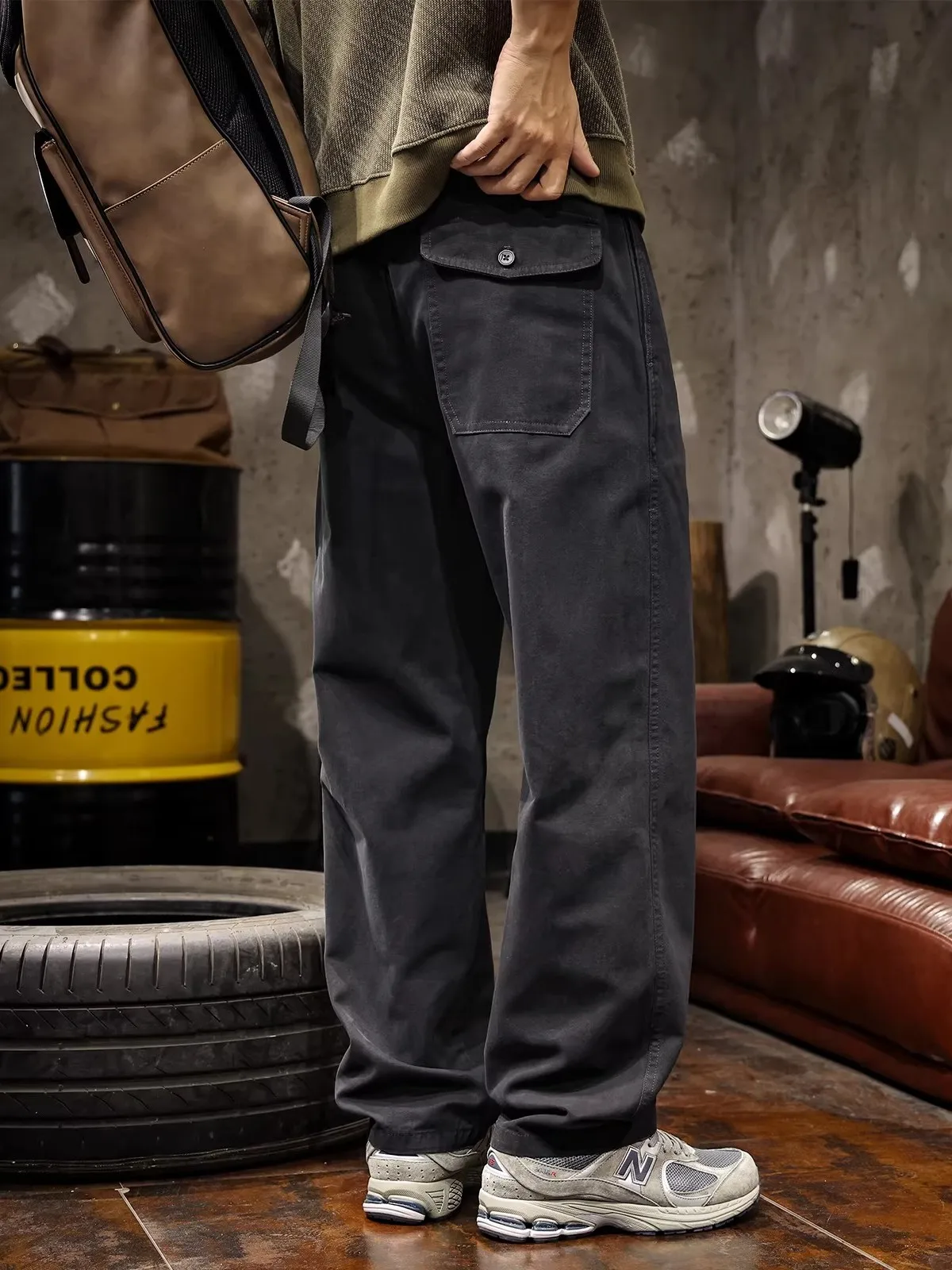 Мужские повседневные брюки свободного кроя с прямыми штанинами, черные, длинные, весенне-осенние, новые, с высокой талией, карго, для мужчин
Мужские повседневные брюки свободного кроя с прямыми штанинами, черные, длинные, весенне-осенние, новые, с высокой талией, карго, для мужчин