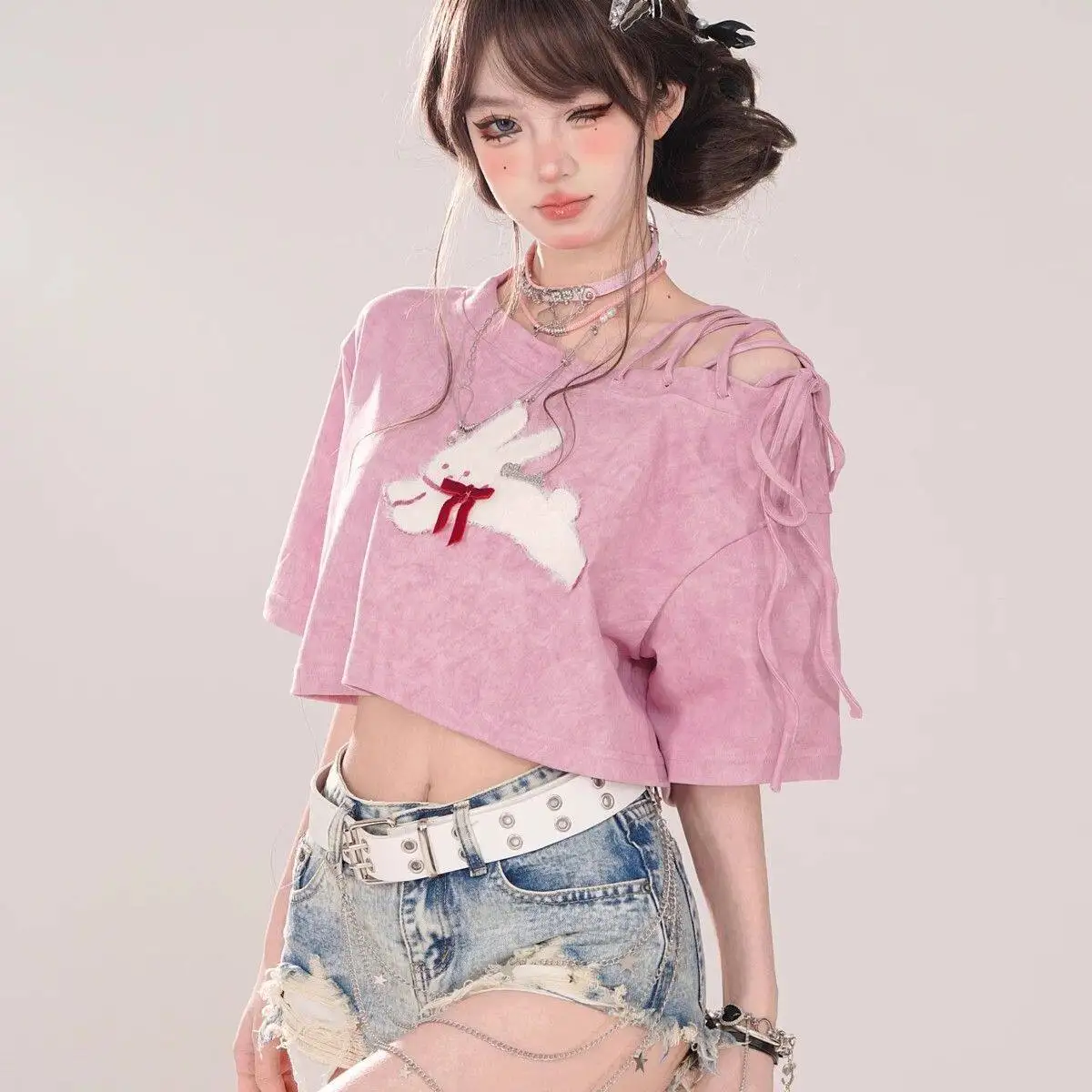 Y2K Pink Off Shoulder Short Sleeve T Shirt Sweet American Embroidery Cartoon Crop Top for Women Spring Summer
Y2K Pink Off Shoulder Short Sleeve T Shirt Sweet American Embroidery Cartoon Crop Top for Women Spring Summer