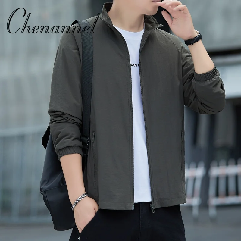 Men's autumn loose spring and autumn Dad waterproof thin casual upper garment stand-up collar jacket
Men's autumn loose spring and autumn Dad waterproof thin casual upper garment stand-up collar jacket
