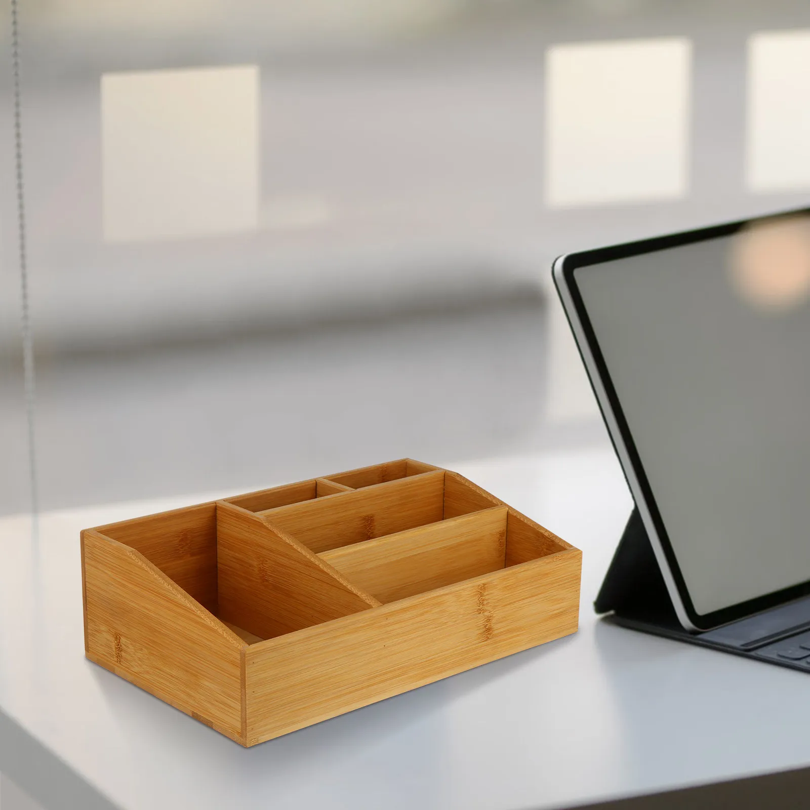 Desktop Sundries Storage Box Bamboo Multi-Grid Organizer Large Capacity Tabletop Storage Container for Cosmetics Office Supplies
Desktop Sundries Storage Box Bamboo Multi-Grid Organizer Large Capacity Tabletop Storage Container for Cosmetics Office Supplies
