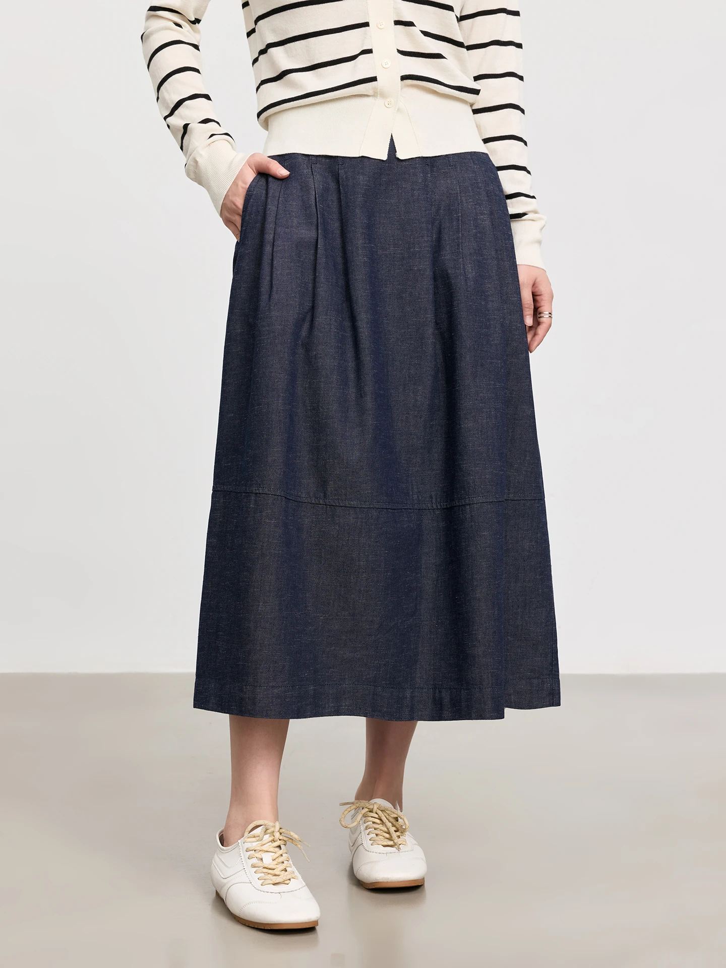Spring Summer New Cotton Linen Denim A-Line Half Skirt Flower Bud Skirt High Waist Puffy Skirt Side Zipper for Ladies
Spring Summer New Cotton Linen Denim A-Line Half Skirt Flower Bud Skirt High Waist Puffy Skirt Side Zipper for Ladies