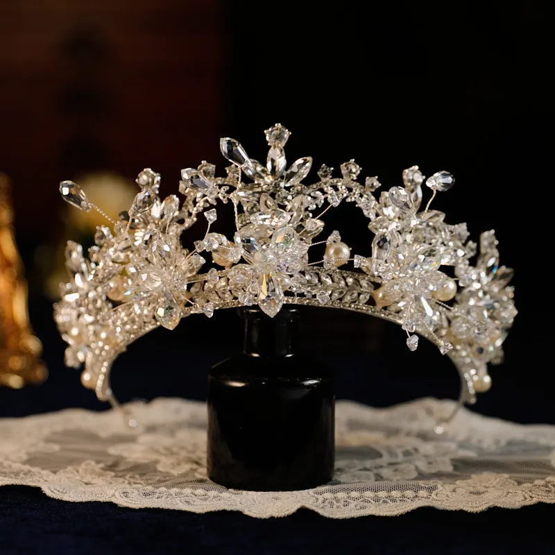 Bridal Crown Headdress High-Grade Elegant 2025 New Pearl Crown Headdress Wedding Photography Wedding Dress Hall
Bridal Crown Headdress High-Grade Elegant 2025 New Pearl Crown Headdress Wedding Photography Wedding Dress Hall