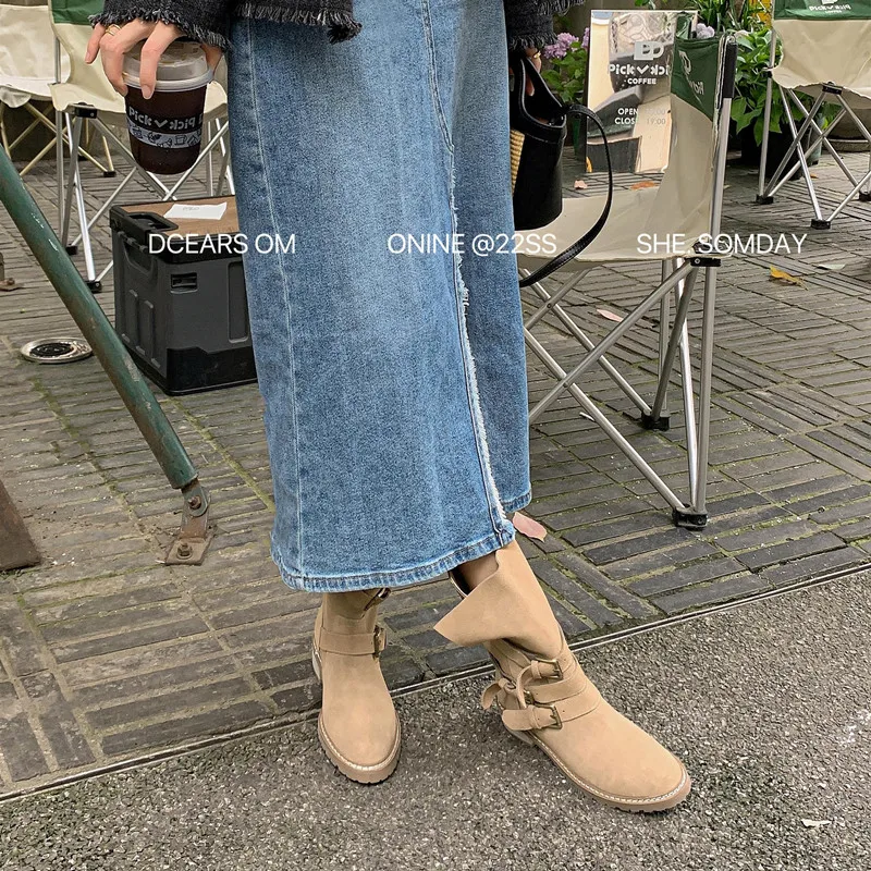 Spring Autumn Cowgirls Cool Boots Roundd Toe Winter Botas Western Boots Woman Slip On Ladies Buckle Shoes Cow Suede Daily Bota
Spring Autumn Cowgirls Cool Boots Roundd Toe Winter Botas Western Boots Woman Slip On Ladies Buckle Shoes Cow Suede Daily Bota