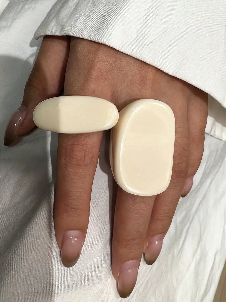 4pcs Set Cream Resin Cocktail Rings For Women, Oversized Oval Fashion Rings
4pcs Set Cream Resin Cocktail Rings For Women, Oversized Oval Fashion Rings