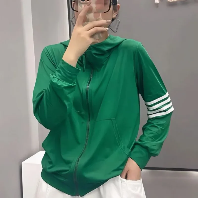 Zipper Long Sleeve Hooded Jacket Women Sweatshirt Bomber Jacket Sun Protection Korean Fashion Coat Casual Loose Cardigan Jacket
Zipper Long Sleeve Hooded Jacket Women Sweatshirt Bomber Jacket Sun Protection Korean Fashion Coat Casual Loose Cardigan Jacket