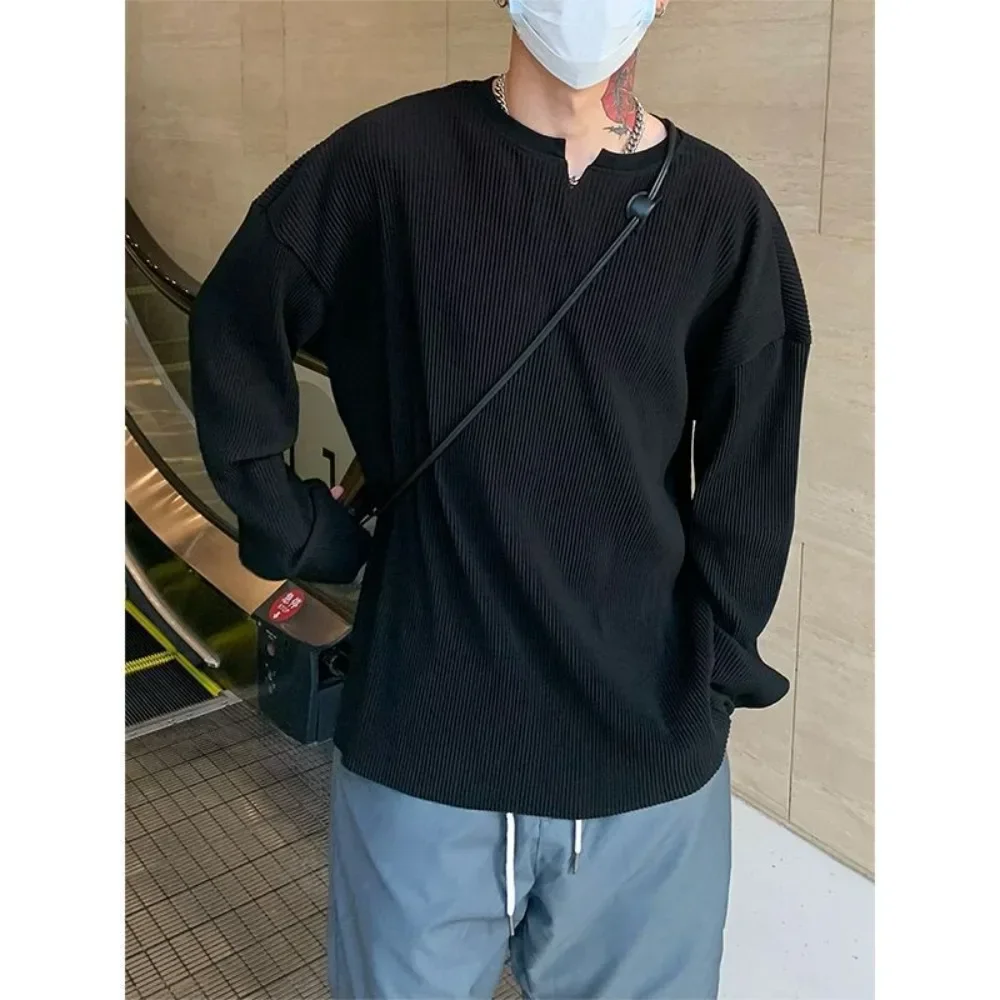 Spring Autumn White Pleated Stripe T-Shirt Men Tops Korean Harajuku Oversized Long Sleeved T-Shirt Loose Leisure Bottomed Shirt
Spring Autumn White Pleated Stripe T-Shirt Men Tops Korean Harajuku Oversized Long Sleeved T-Shirt Loose Leisure Bottomed Shirt