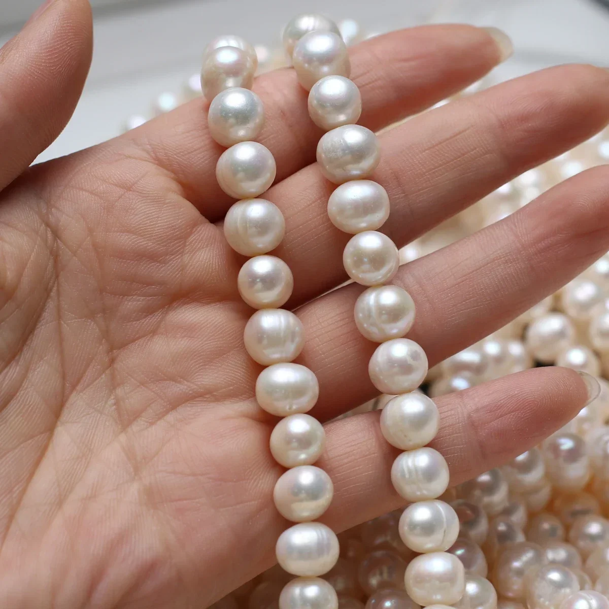 9-10mm4A BlemishFree Natural Freshwater Pearl Round Isolated Loose Bead Women Gift Jewelry MakeDIY Necklace Bracelet Accessories
9-10mm4A BlemishFree Natural Freshwater Pearl Round Isolated Loose Bead Women Gift Jewelry MakeDIY Necklace Bracelet Accessories