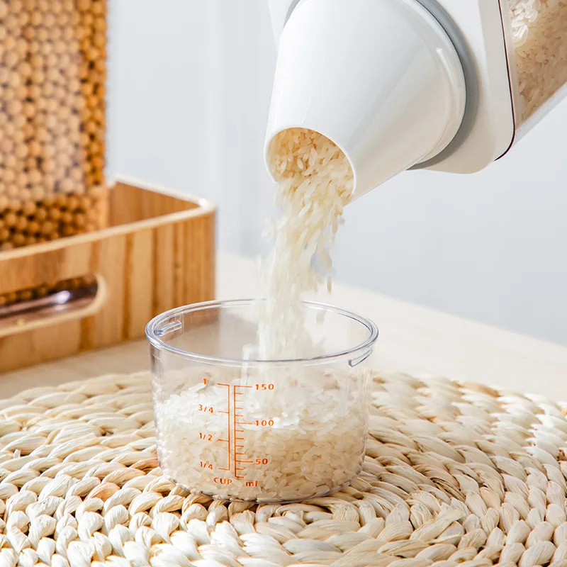 Thickened and sealed transparent plastic food grade 1-2L modern simple pasta storage box
Thickened and sealed transparent plastic food grade 1-2L modern simple pasta storage box