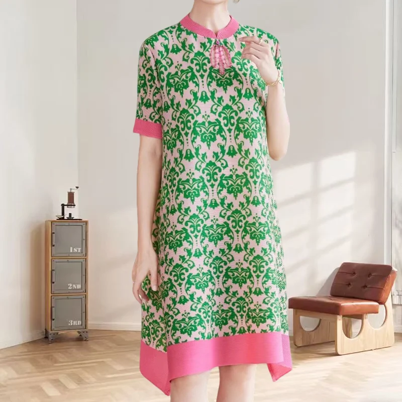 Miyake Pleated Plus Size Dress Fold Skinny Dress Women 2025 New Retro Print Pleat Mid-length Skirt Fashion Women Clothing
Miyake Pleated Plus Size Dress Fold Skinny Dress Women 2025 New Retro Print Pleat Mid-length Skirt Fashion Women Clothing