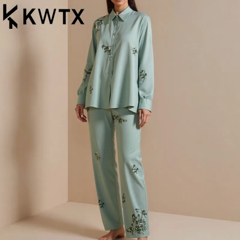 KWTX Elegant 2 Piece Set Women 2025 Summer Loose Pants Suit Bling Embroidery Retro Chic Casual High Quality Solid Color 
KWTX Elegant 2 Piece Set Women 2025 Summer Loose Pants Suit Bling Embroidery Retro Chic Casual High Quality Solid Color